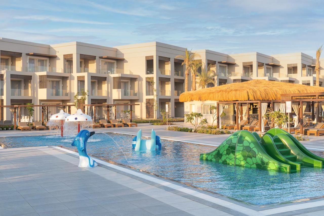 Steigenberger Resort Ras Soma Hurgada Dış mekan fotoğraf The resort's swimming pool