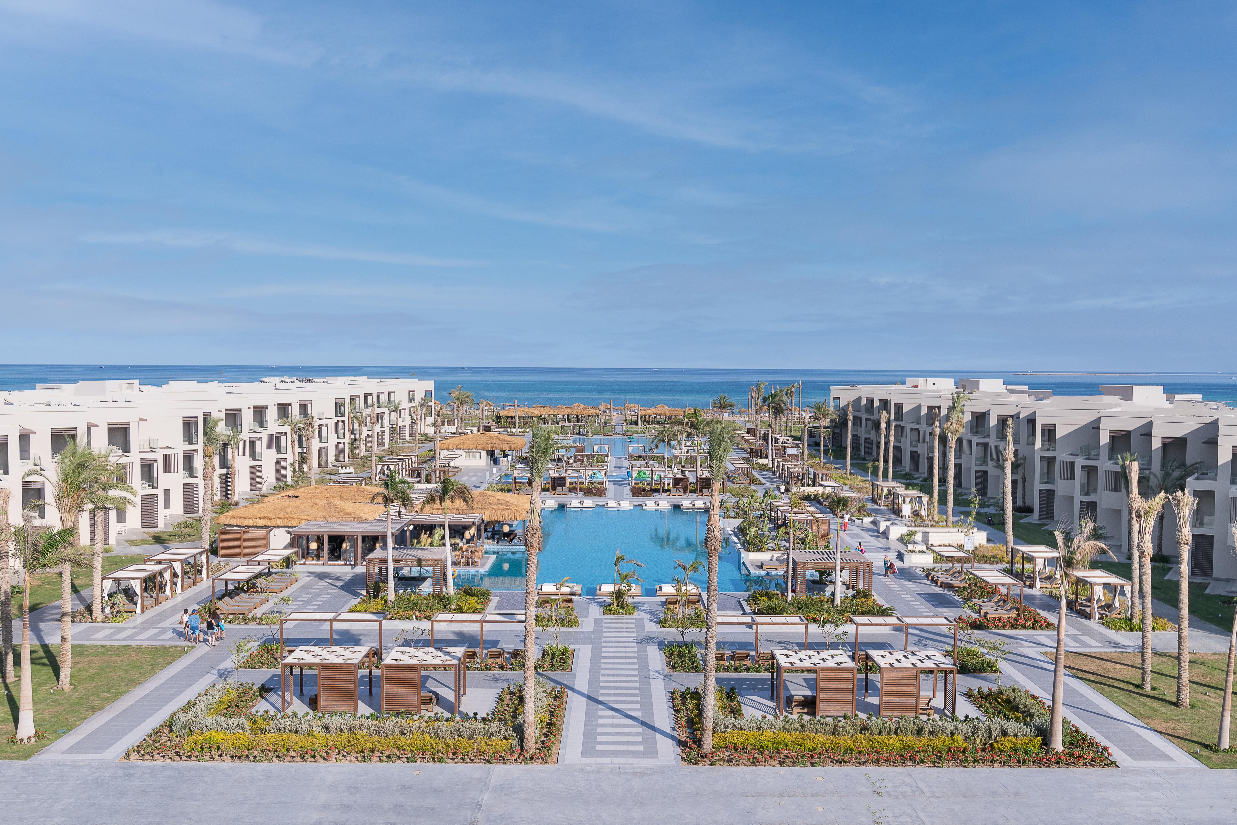 Steigenberger Resort Ras Soma Hurgada Dış mekan fotoğraf The resort's main pool